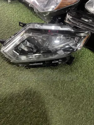 Nissan Rouge 2014-2017 Headlights Original