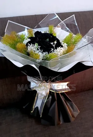 Artificial Flower Bouquet - 10 Black Roses