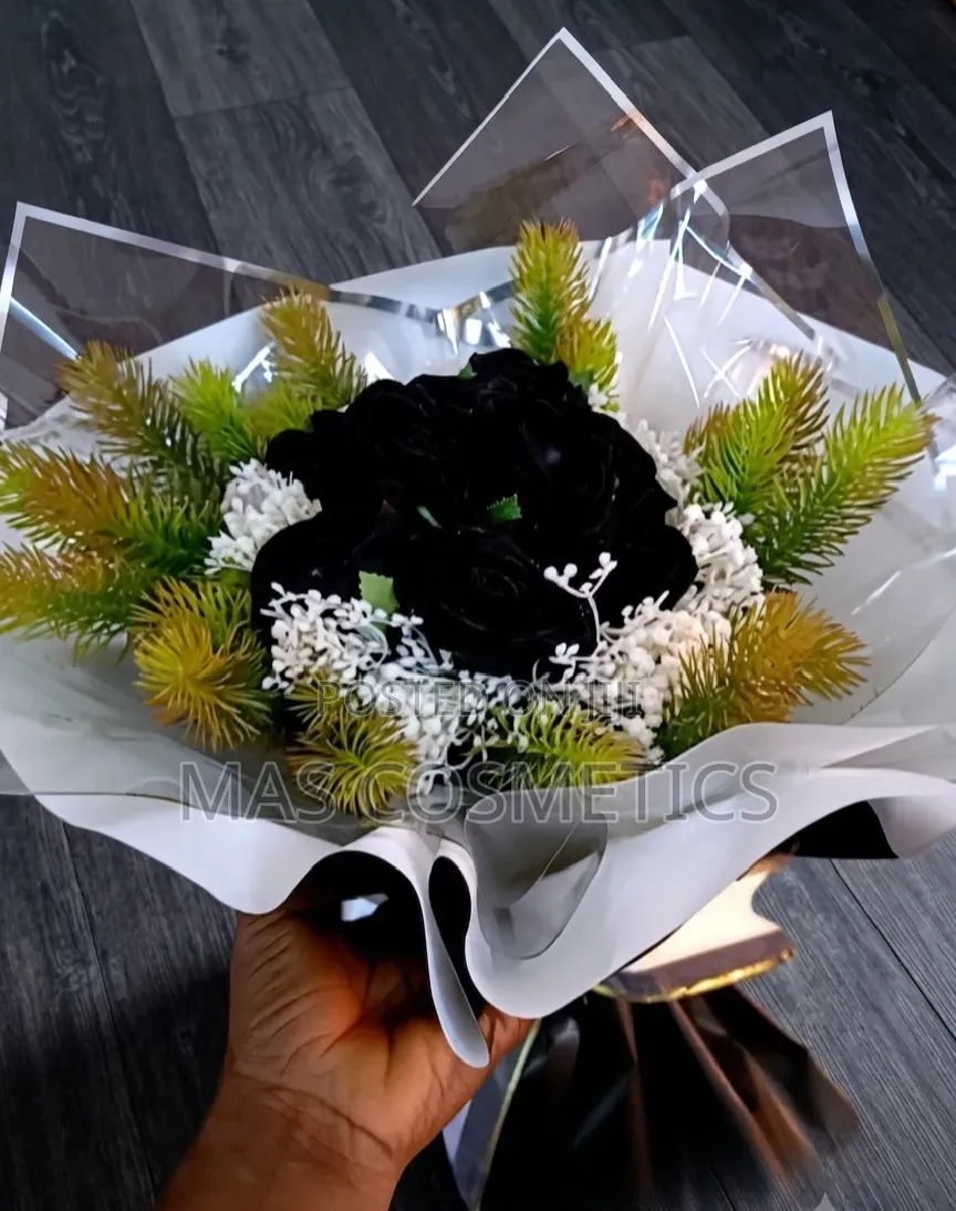 Artificial Flower Bouquet - 10 Black Roses