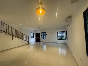 4bdrm Duplex in Oyarifa for sale