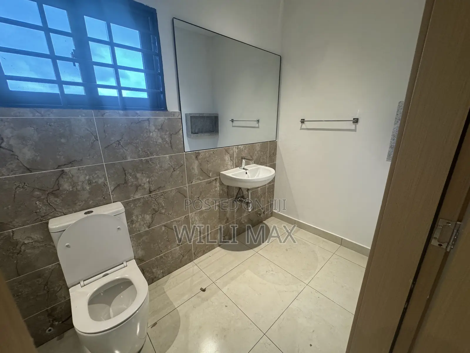 4bdrm Duplex in Oyarifa for sale