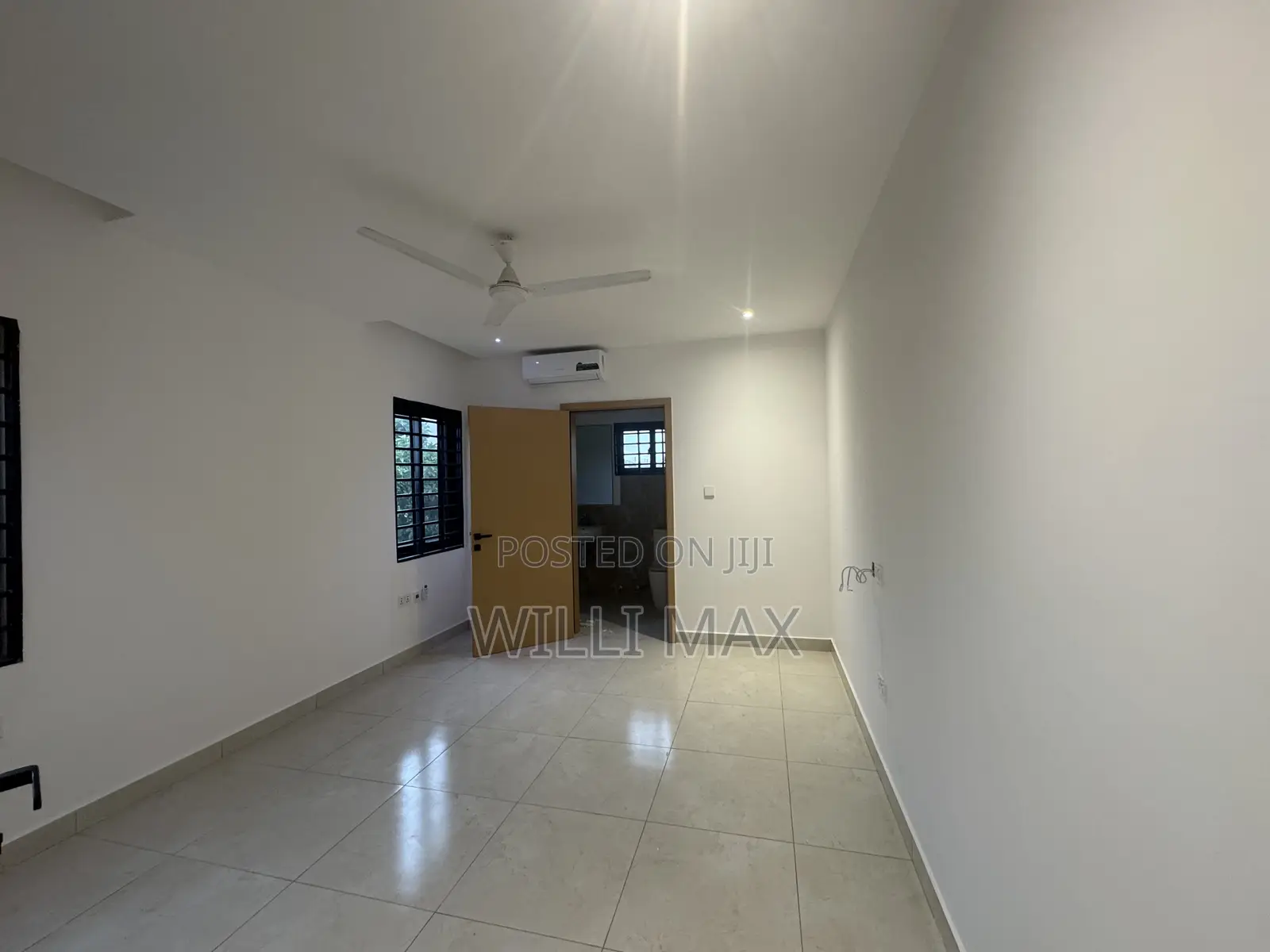 4bdrm Duplex in Oyarifa for sale