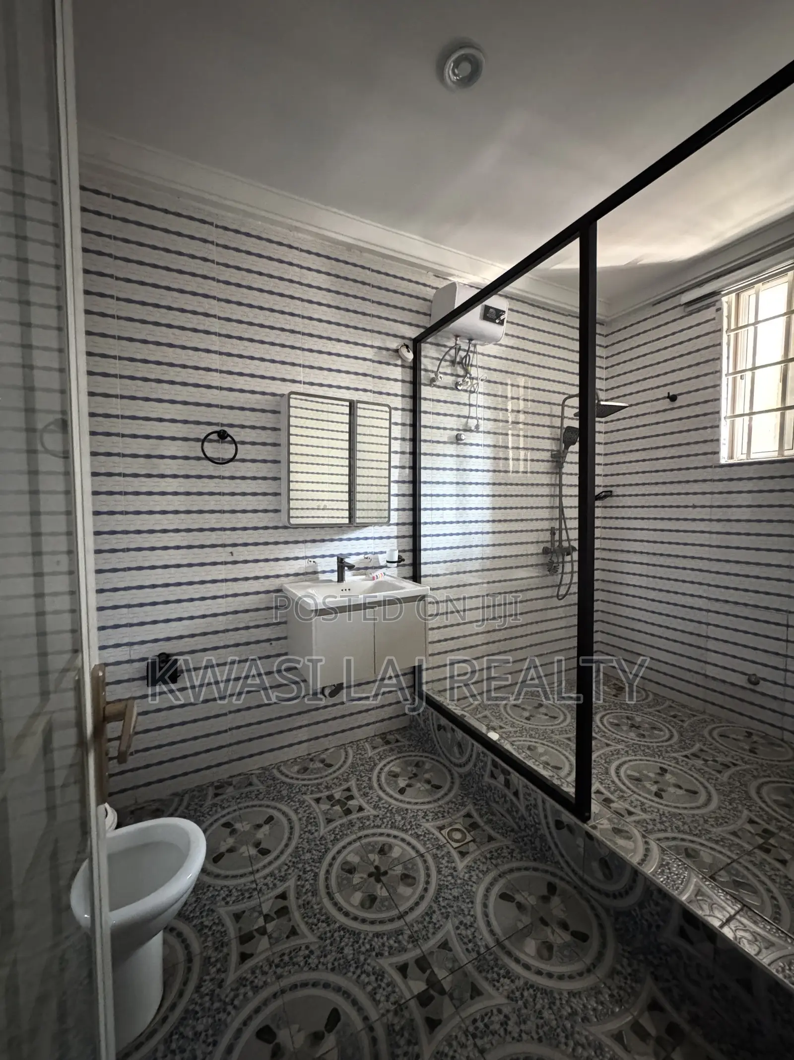 Furnished 4bdrm House in Old Barrier Weija for sale