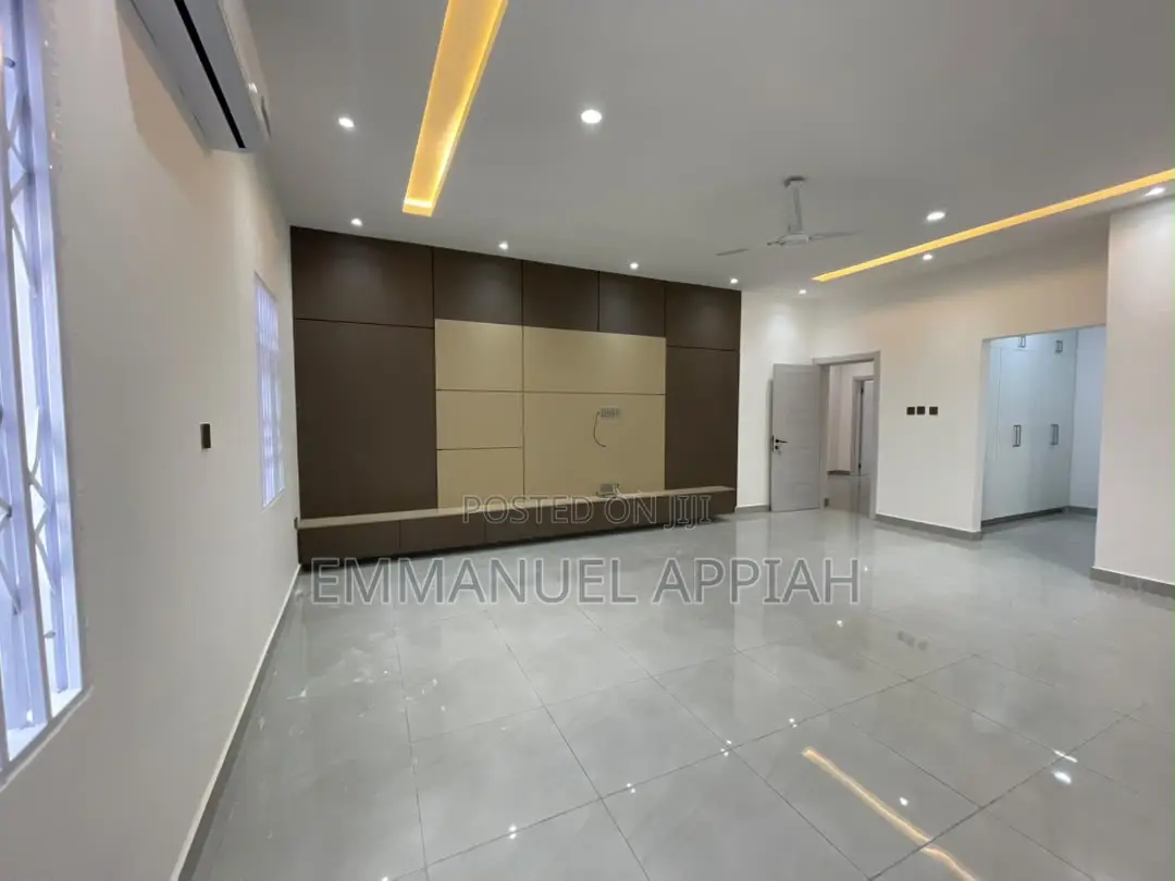 4bdrm House in Kwabenya Acp, Accra Metropolitan for sale