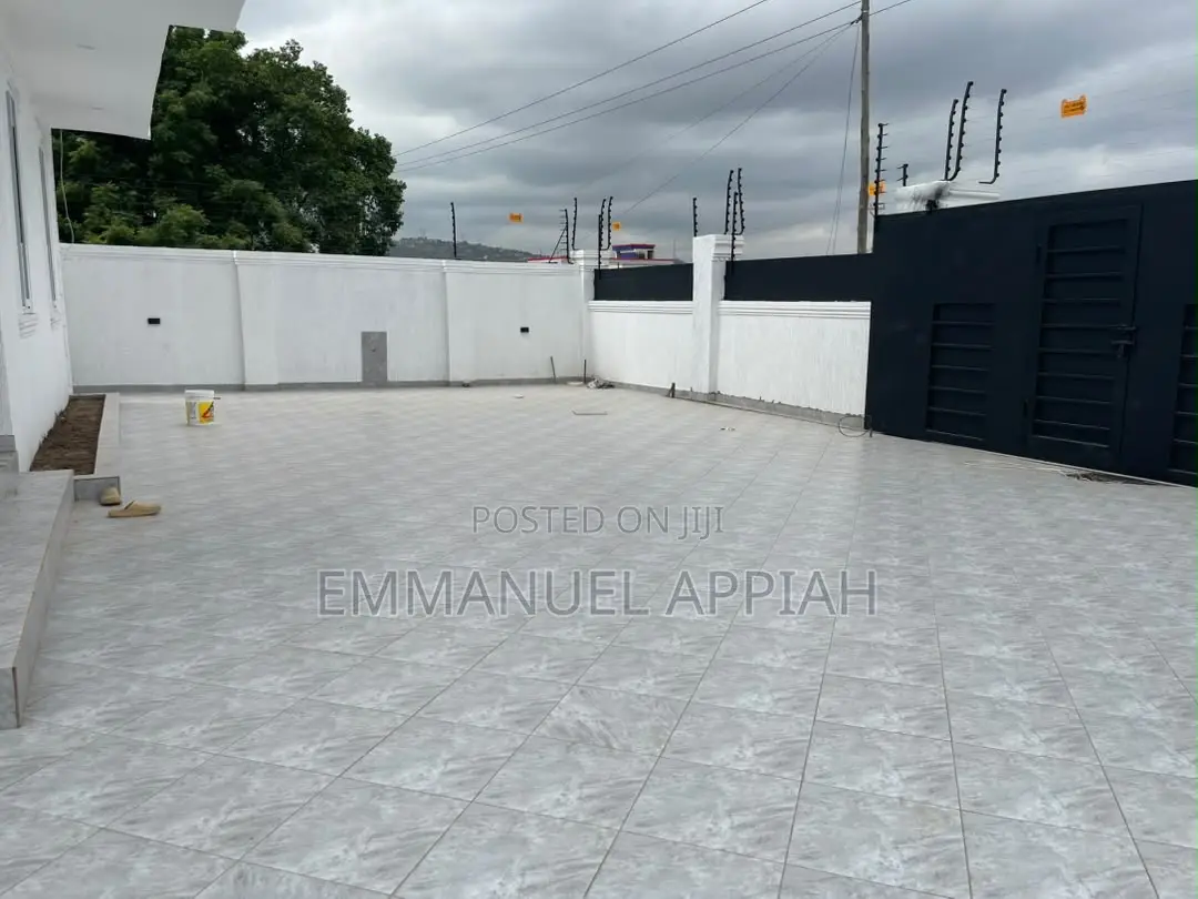4bdrm House in Kwabenya Acp, Accra Metropolitan for sale