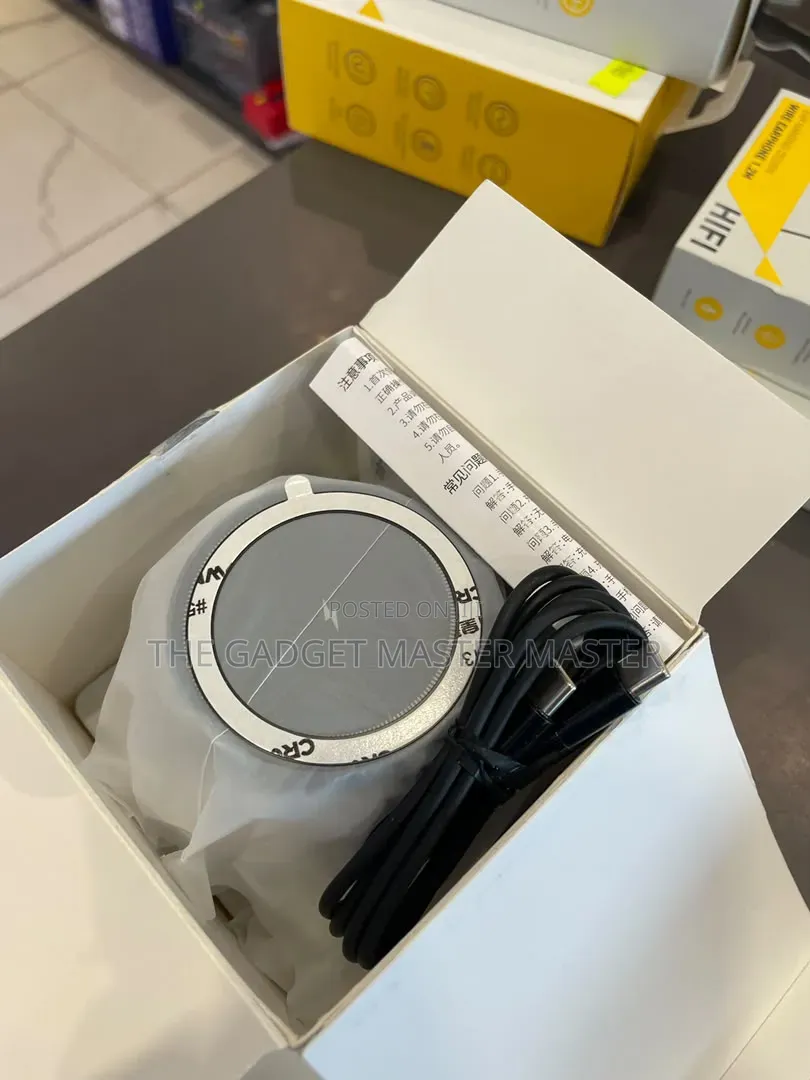 Essager 4IN1 Magnetic Phone and Watch Desktop Charger