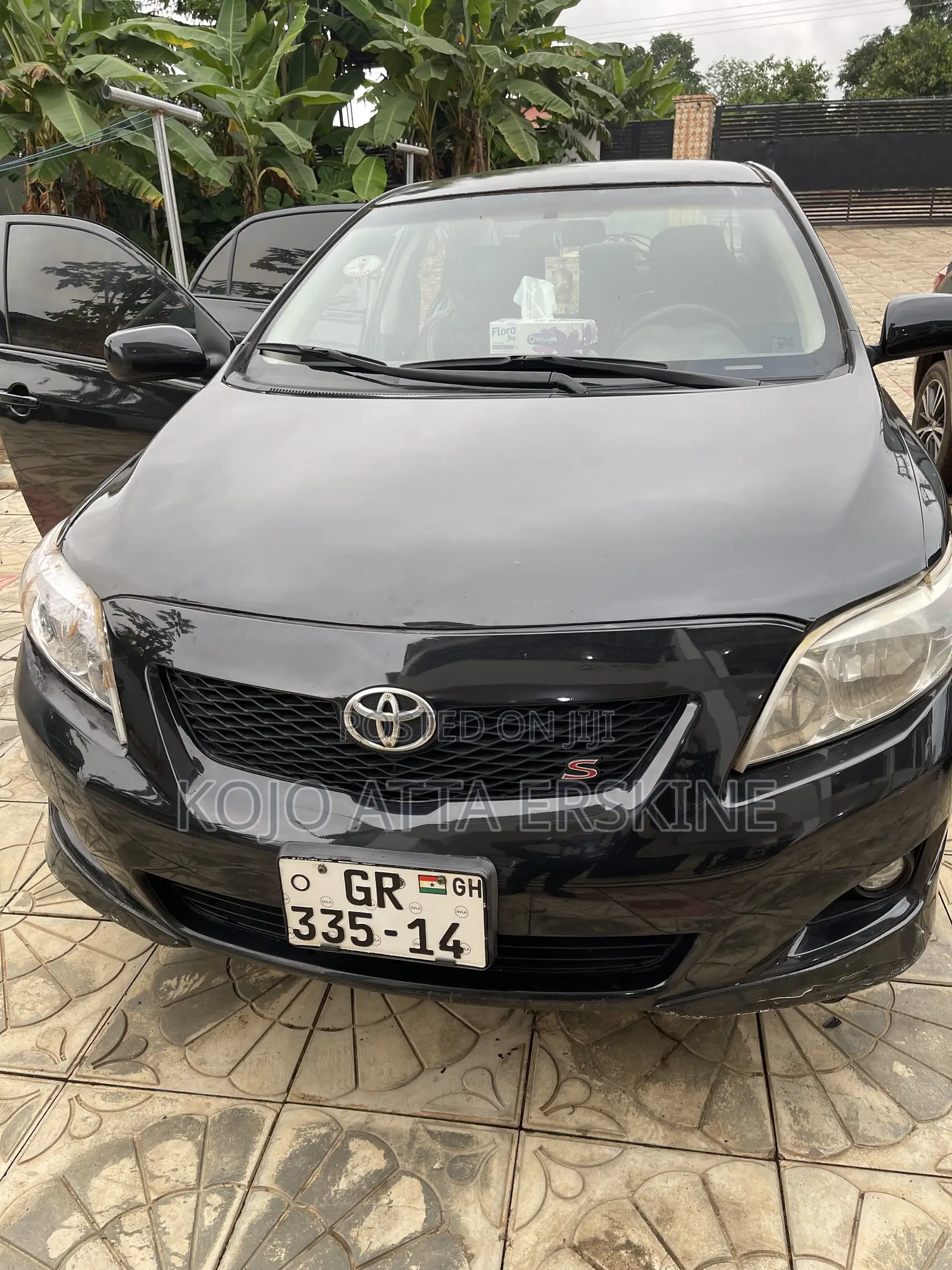 Toyota Corolla LE (1.8L 4cyl 2A) 2018 Black