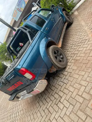Nissan Hardbody 2017 Blue