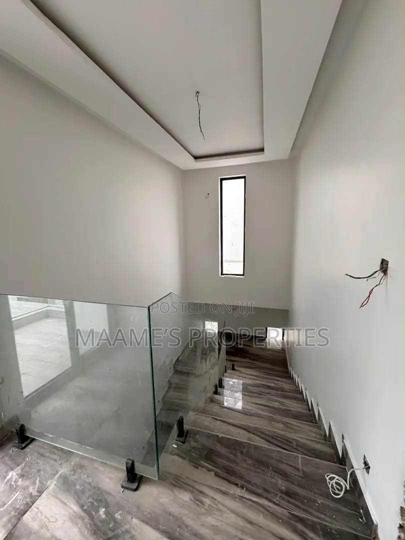 4bdrm Townhouse/Terrace in Airport Residential Area for sale