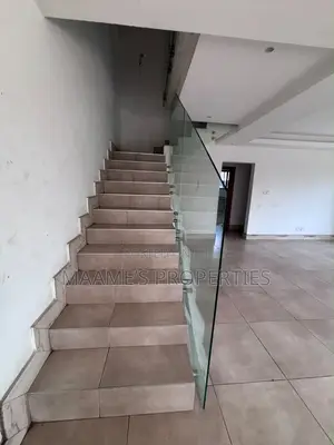 3bdrm Duplex in Dzorwulu for sale