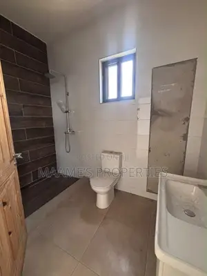 3bdrm Duplex in Dzorwulu for sale