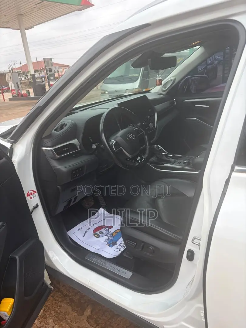 Toyota Highlander Platinum AWD 2023 White