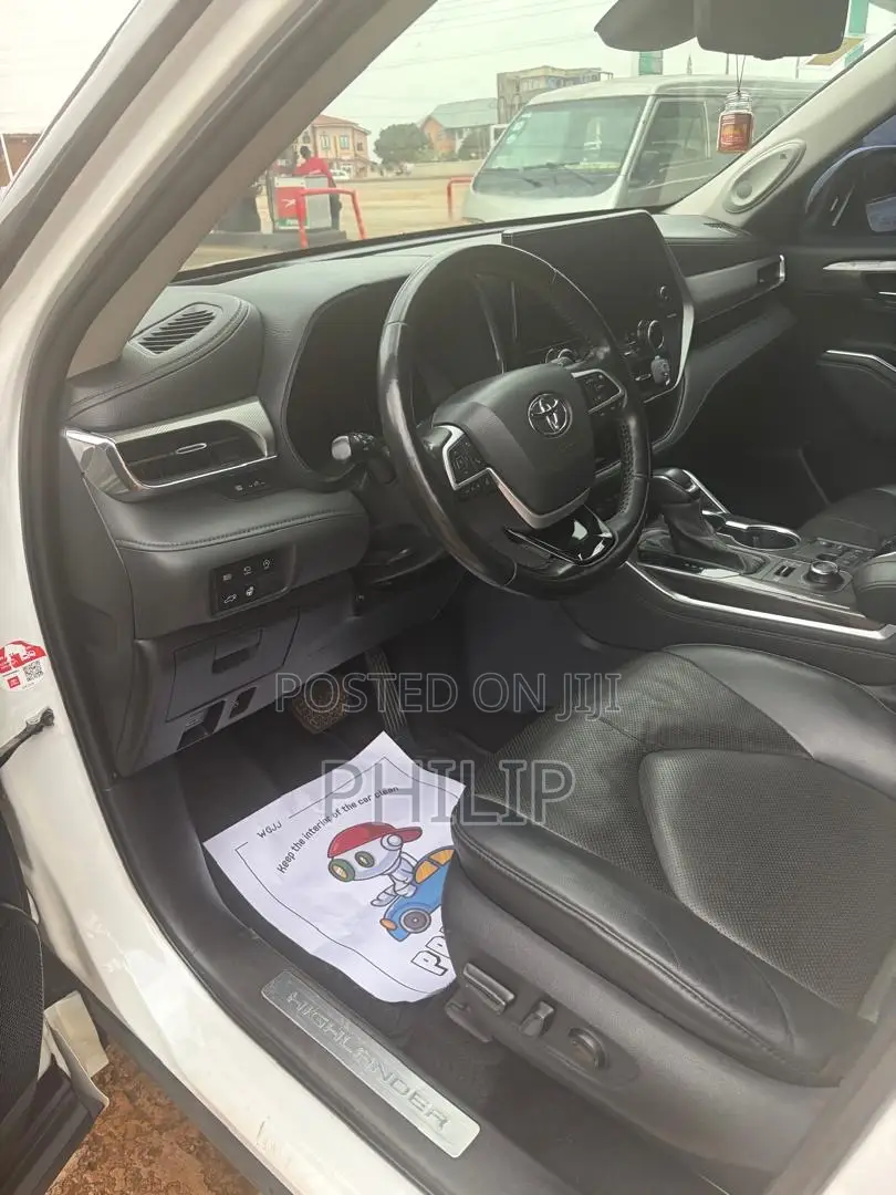 Toyota Highlander Platinum AWD 2023 White