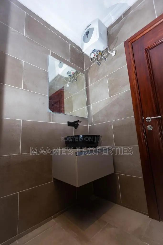 3bdrm Apartment in North Ridge for sale