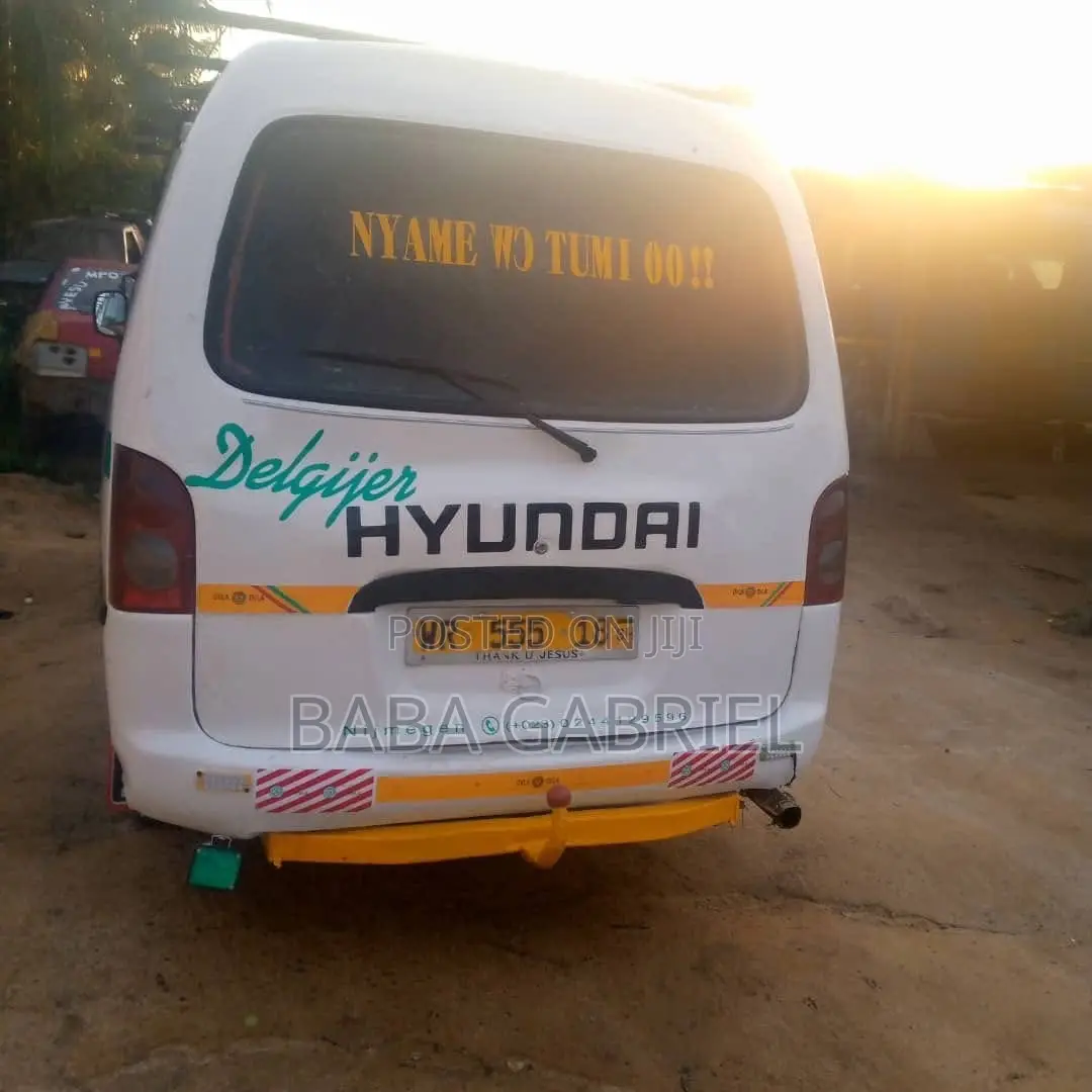 Hyundai H-100 2002 White