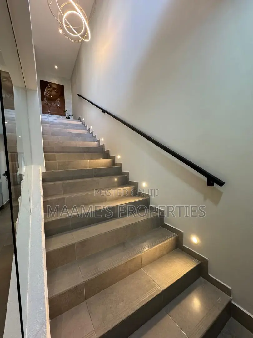 Furnished 4bdrm Townhouse/Terrace in Cantonments for sale