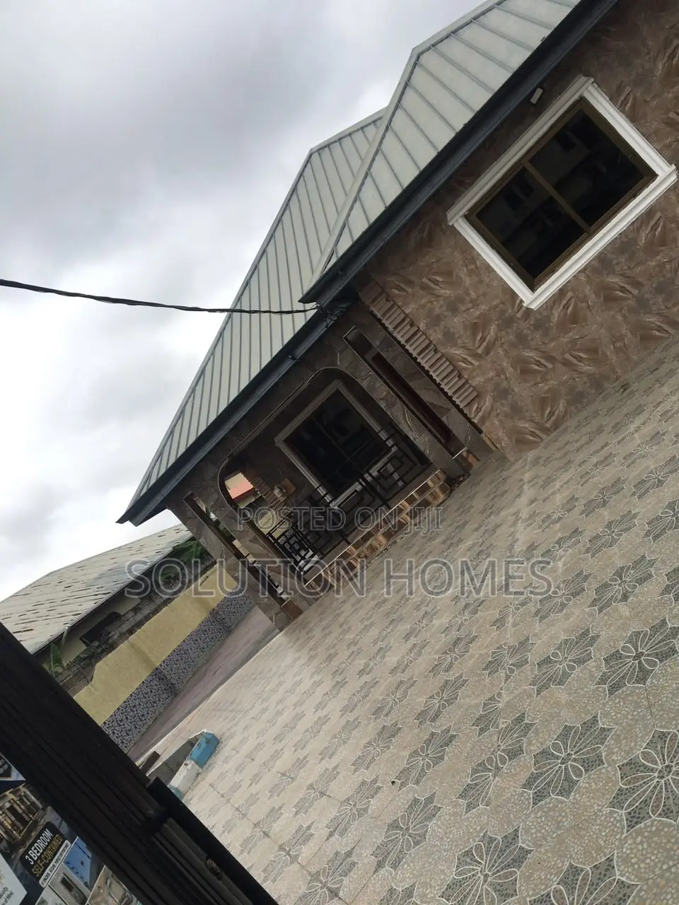 3bdrm House in Ngleshie Amanfro for rent