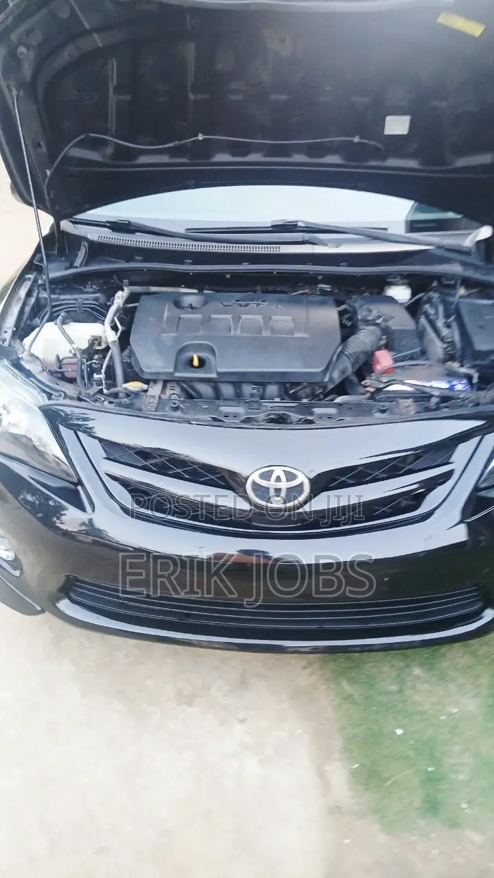Toyota Corolla S Special Edition 4dr Sedan (1.8L 4cyl 4A) 2013 Black