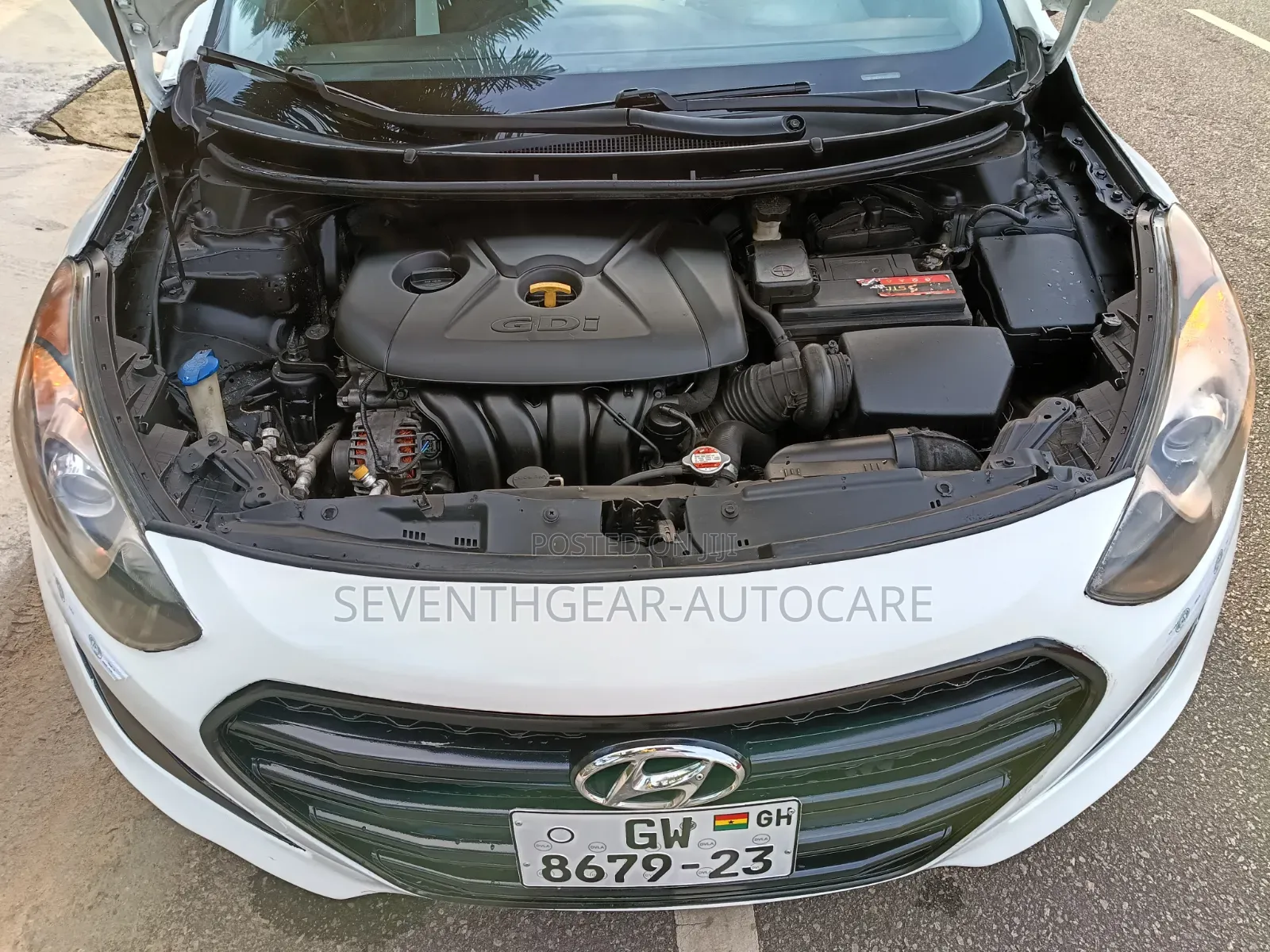 Hyundai Elantra Limited Sedan FWD (2.0L 4cyl 6A) 2017 White
