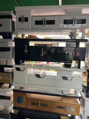 TV Stand (Medium Size)