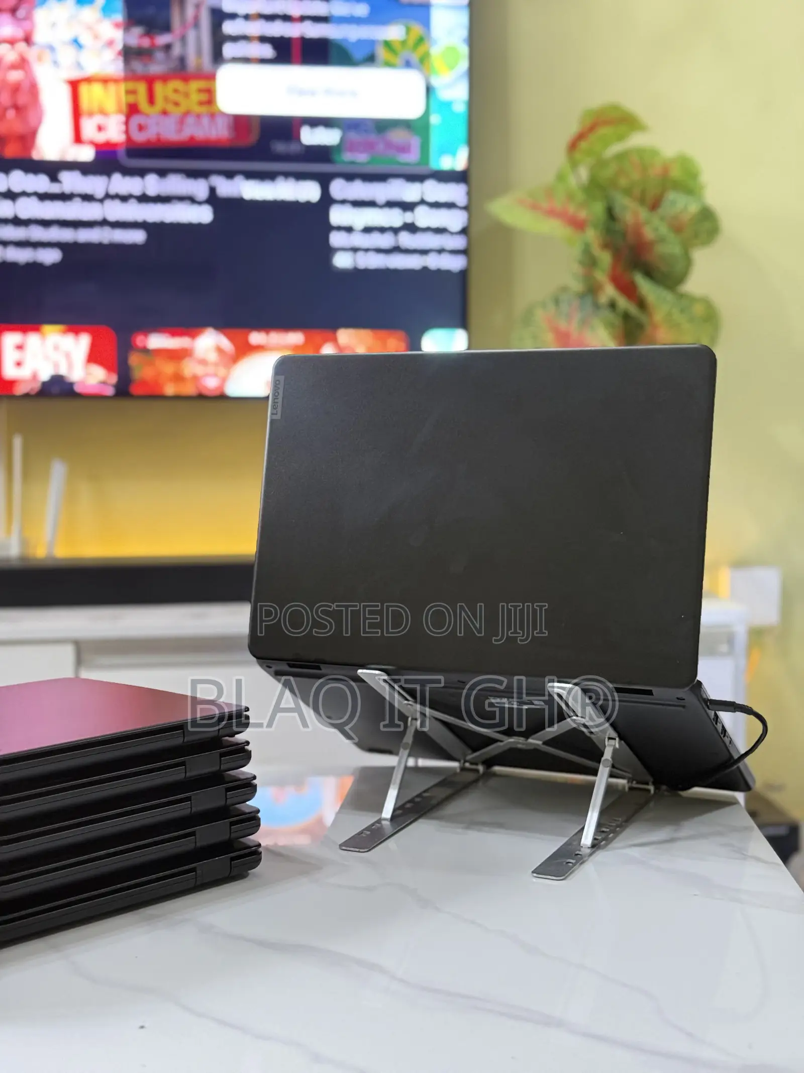 Laptop Lenovo 4GB AMD SSD 128GB