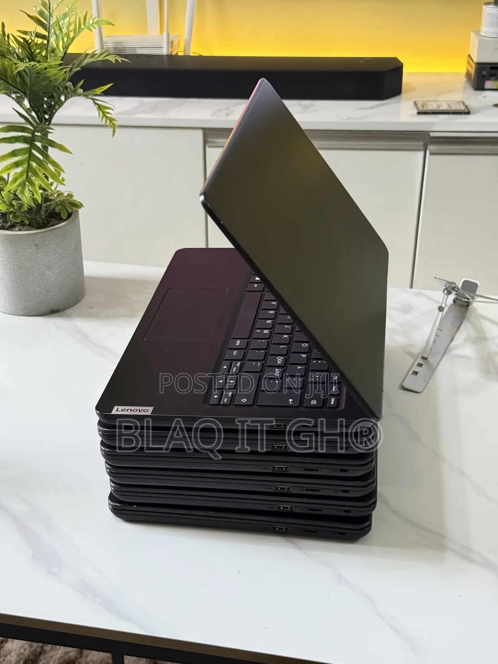 Laptop Lenovo 4GB AMD SSD 128GB