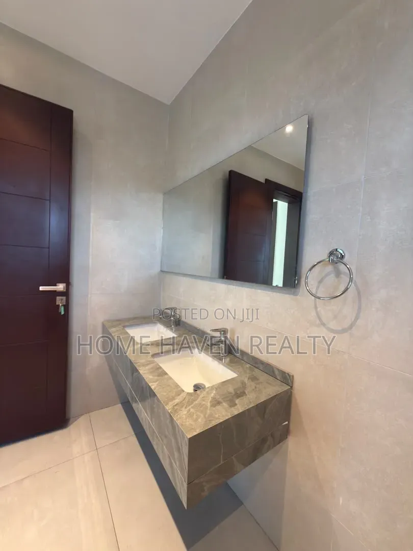 5bdrm House in Trassacco Springs, Police Station for sale