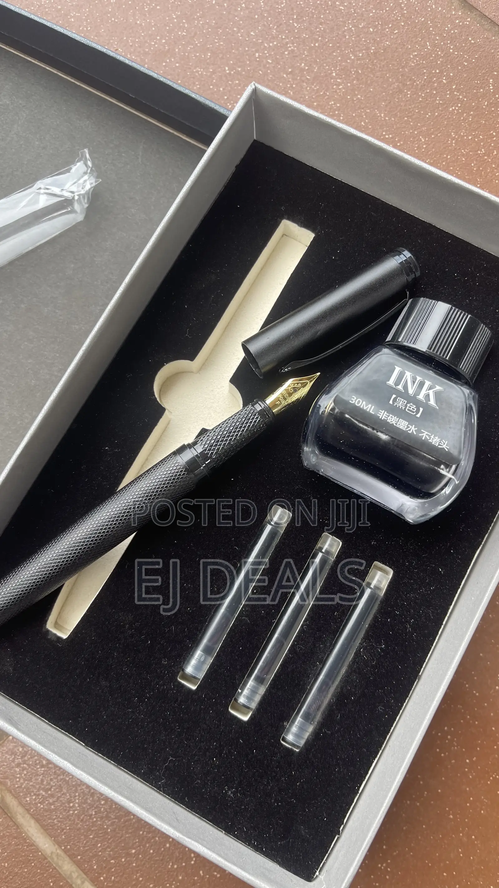 Matte Black Metal Fountain Pen Gift Set