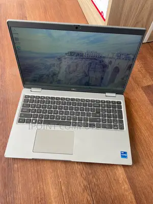Laptop Dell Precision 3570 32GB Intel Core i7 SSD 1T