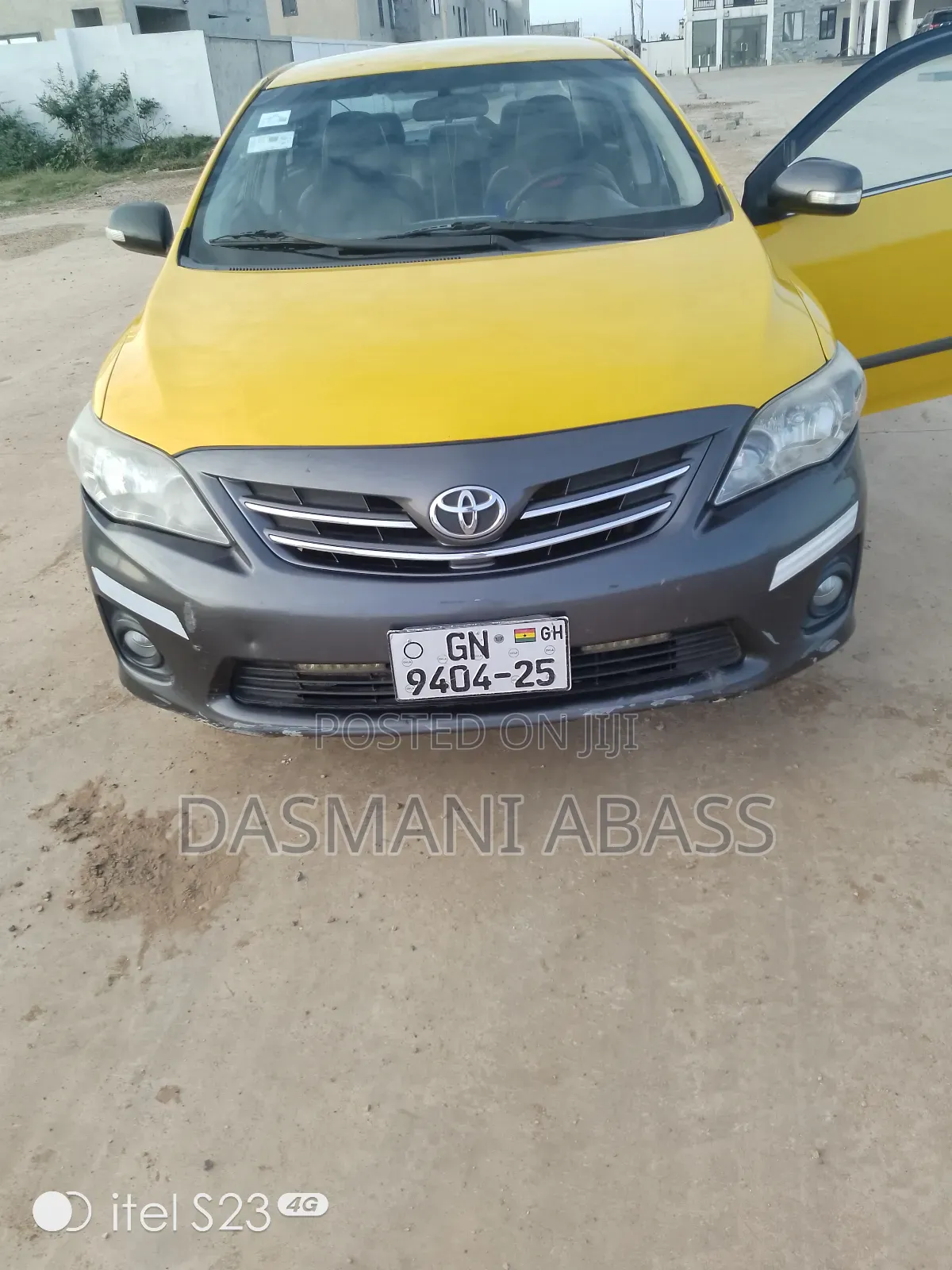 Toyota Corolla LE 4dr Sedan (1.8L 4cyl 4A) 2011 Yellow