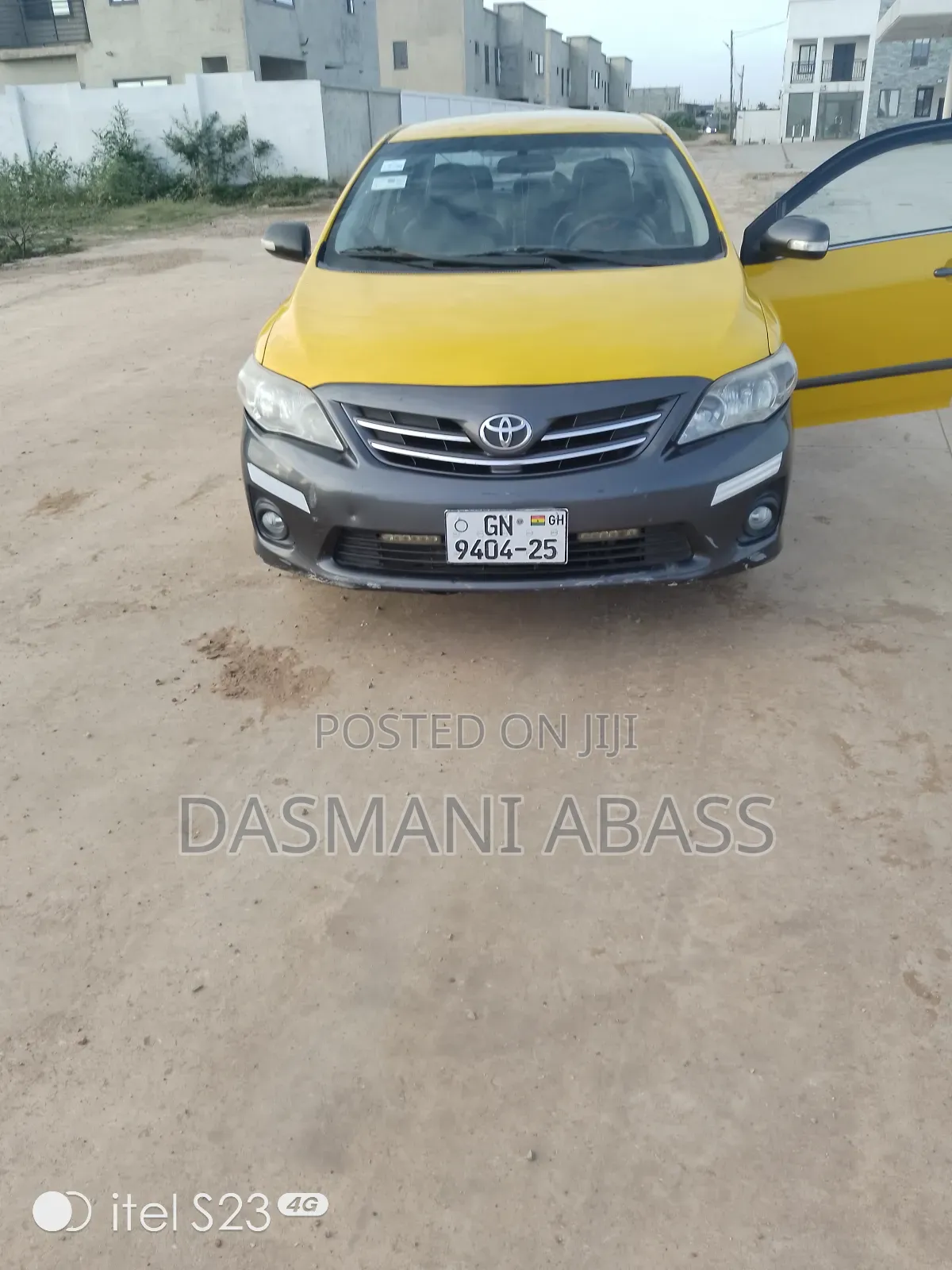 Toyota Corolla LE 4dr Sedan (1.8L 4cyl 4A) 2011 Yellow