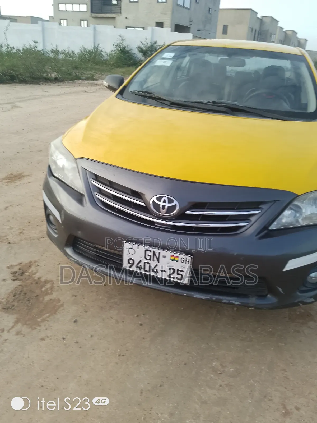Toyota Corolla LE 4dr Sedan (1.8L 4cyl 4A) 2011 Yellow