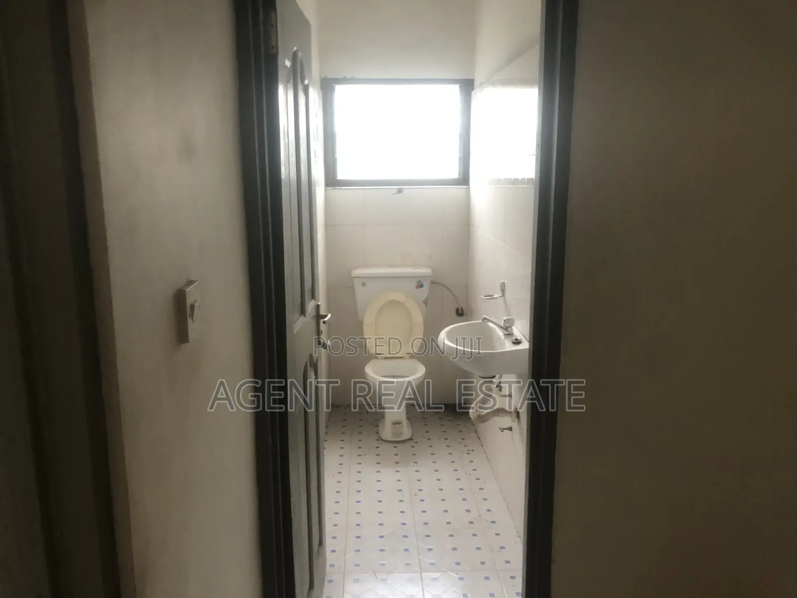 Furnished 5bdrm Apartment in Ho Municipal for rent
