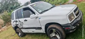 Chevrolet Tracker 2000 White