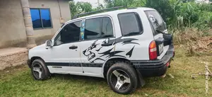 Chevrolet Tracker 2000 White