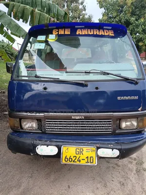 Nissan Caravan (Urvan) 1996 Blue