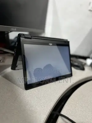 Laptop Fujitsu Lifebook U729 8GB Intel Core i5 SSD 256GB
