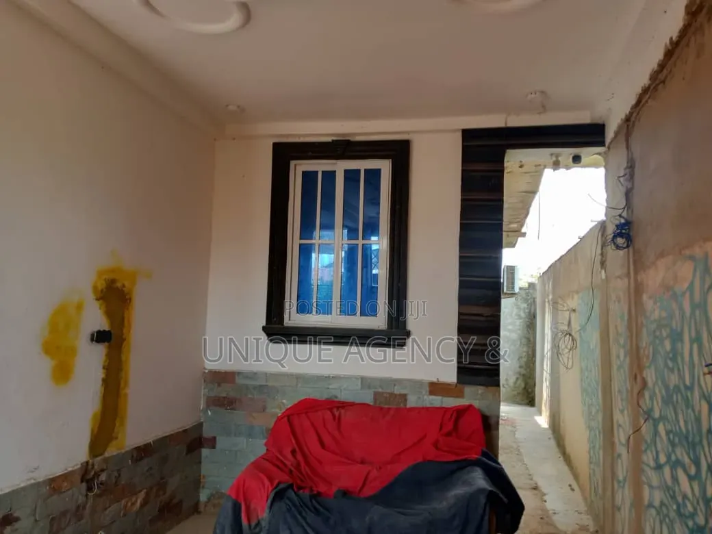 3bdrm Duplex in Amasaman for sale