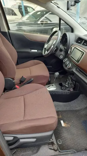 Toyota Vitz 2014 Brown