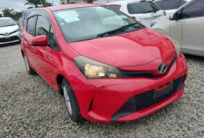 Toyota Vitz 2015 Red