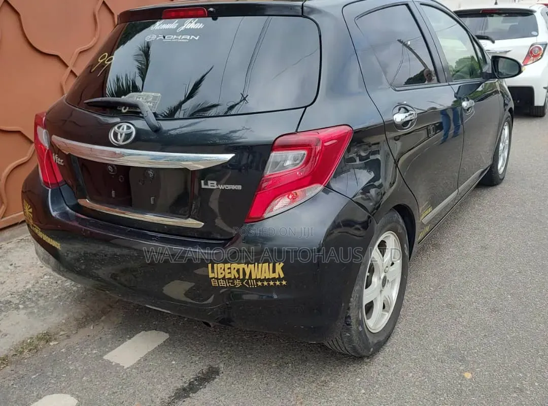 Toyota Vitz 2016 Black