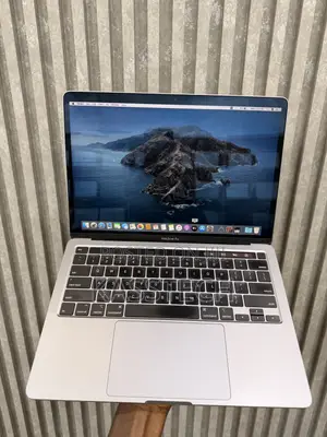 Laptop Apple MacBook Pro 2020 8GB Intel Core i5 SSD 256GB