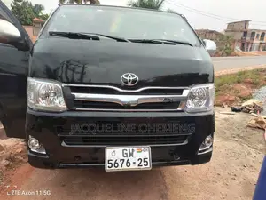 Toyota HiAce 2015 Black