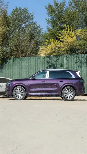 AITO M8 2025 Purple
