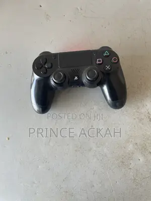 PlayStation 4 With 148 Games in the Library + 4 Controllers