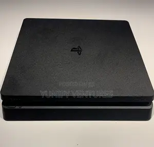 Playstation 4 Slim