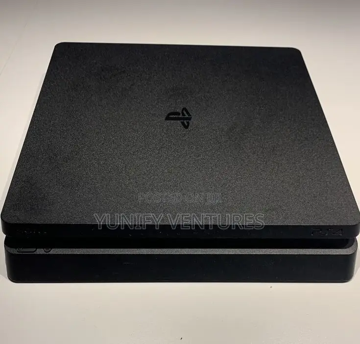 Playstation 4 Slim