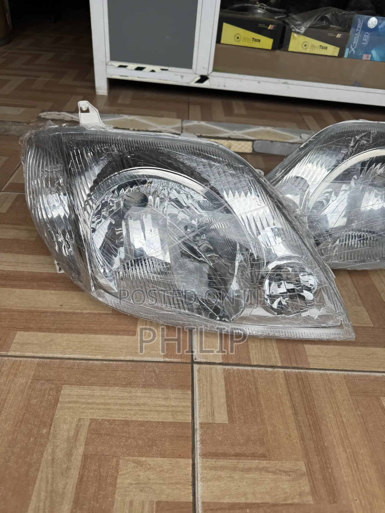 Toyota Corolla Sedan 2005 Japan Headlight