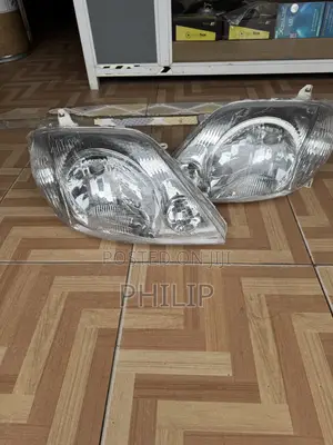 Toyota Corolla Sedan 2005 Japan Headlight