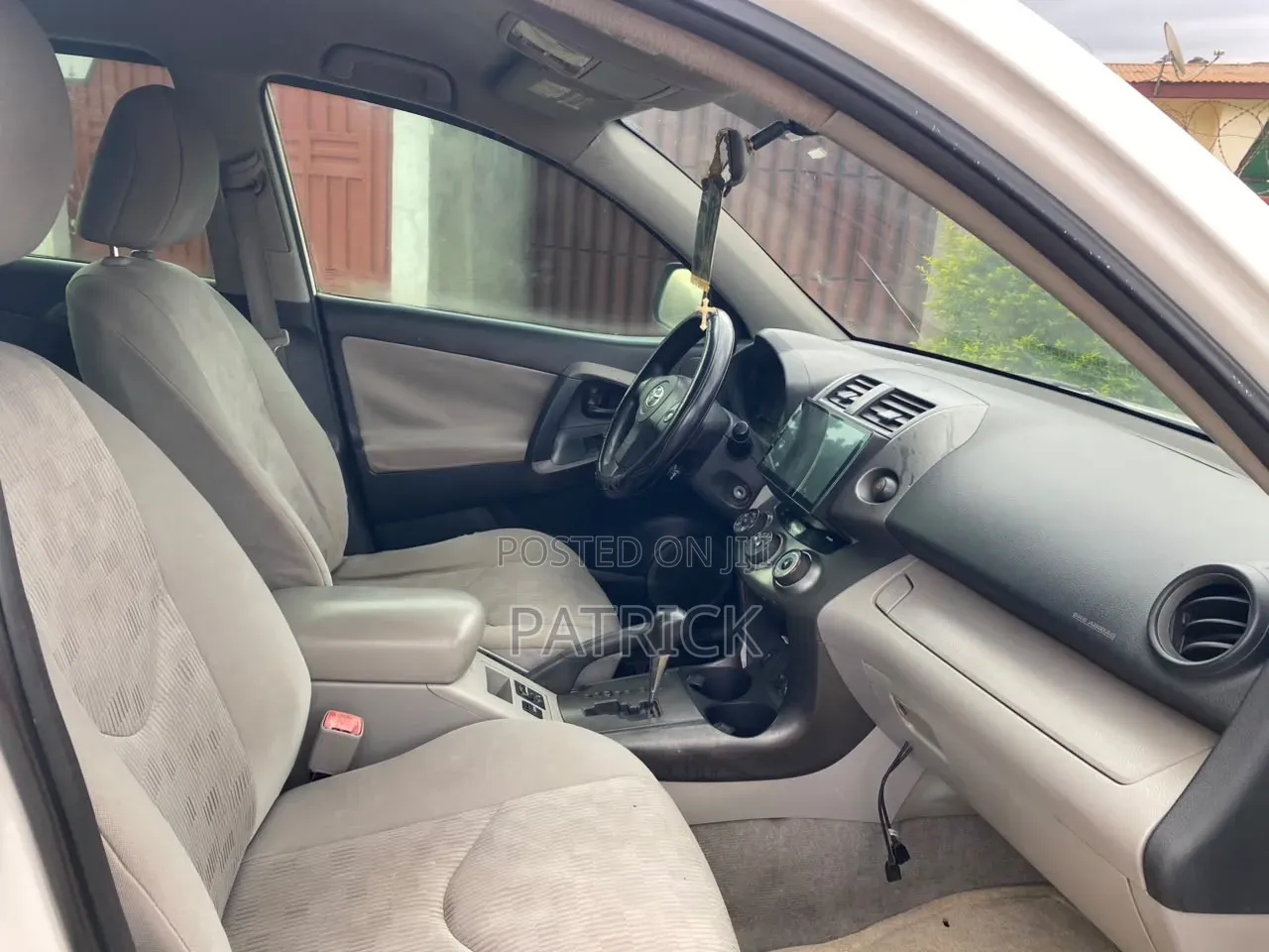 Toyota RAV4 2012 White